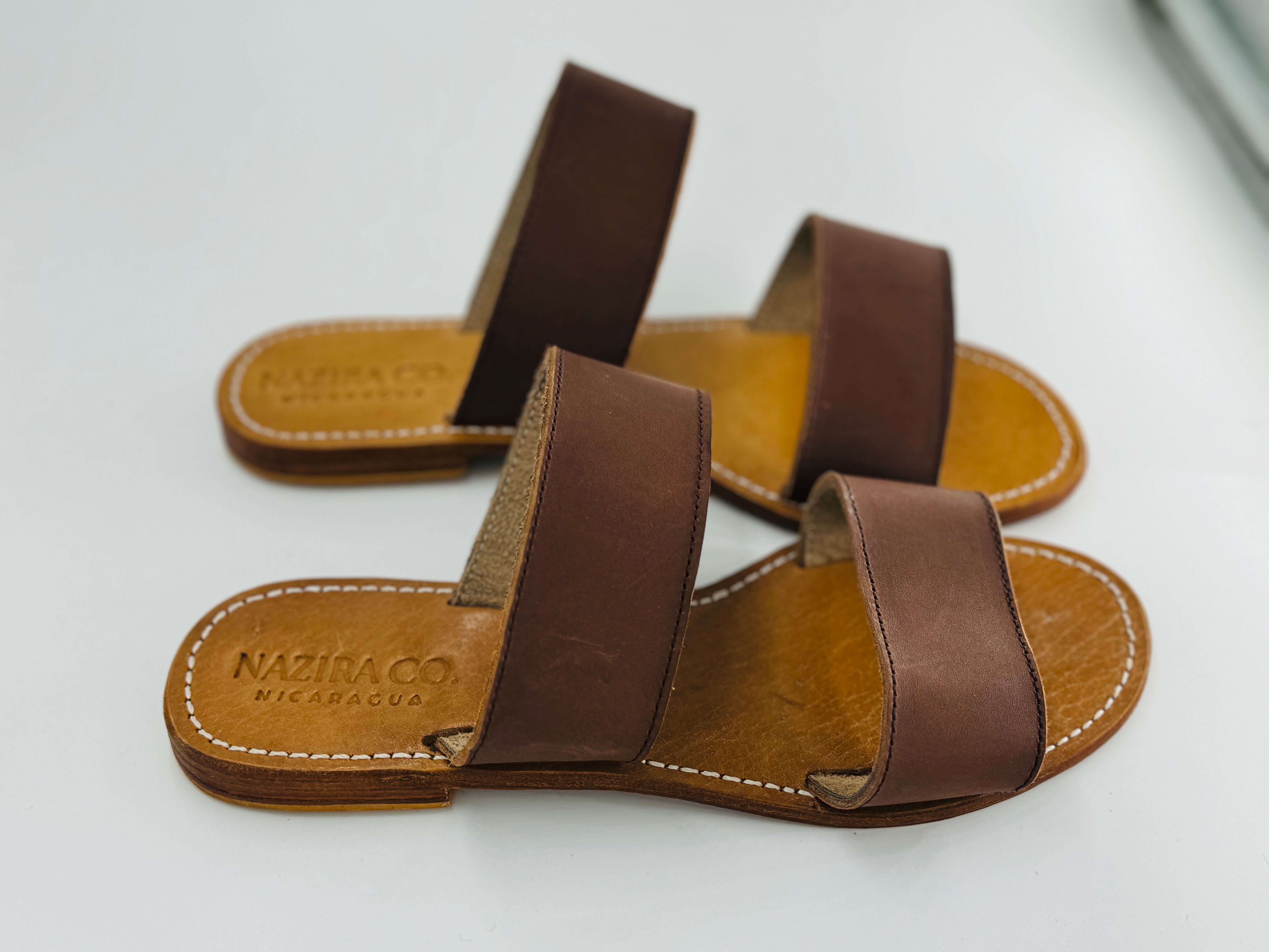 Flat leather sandal