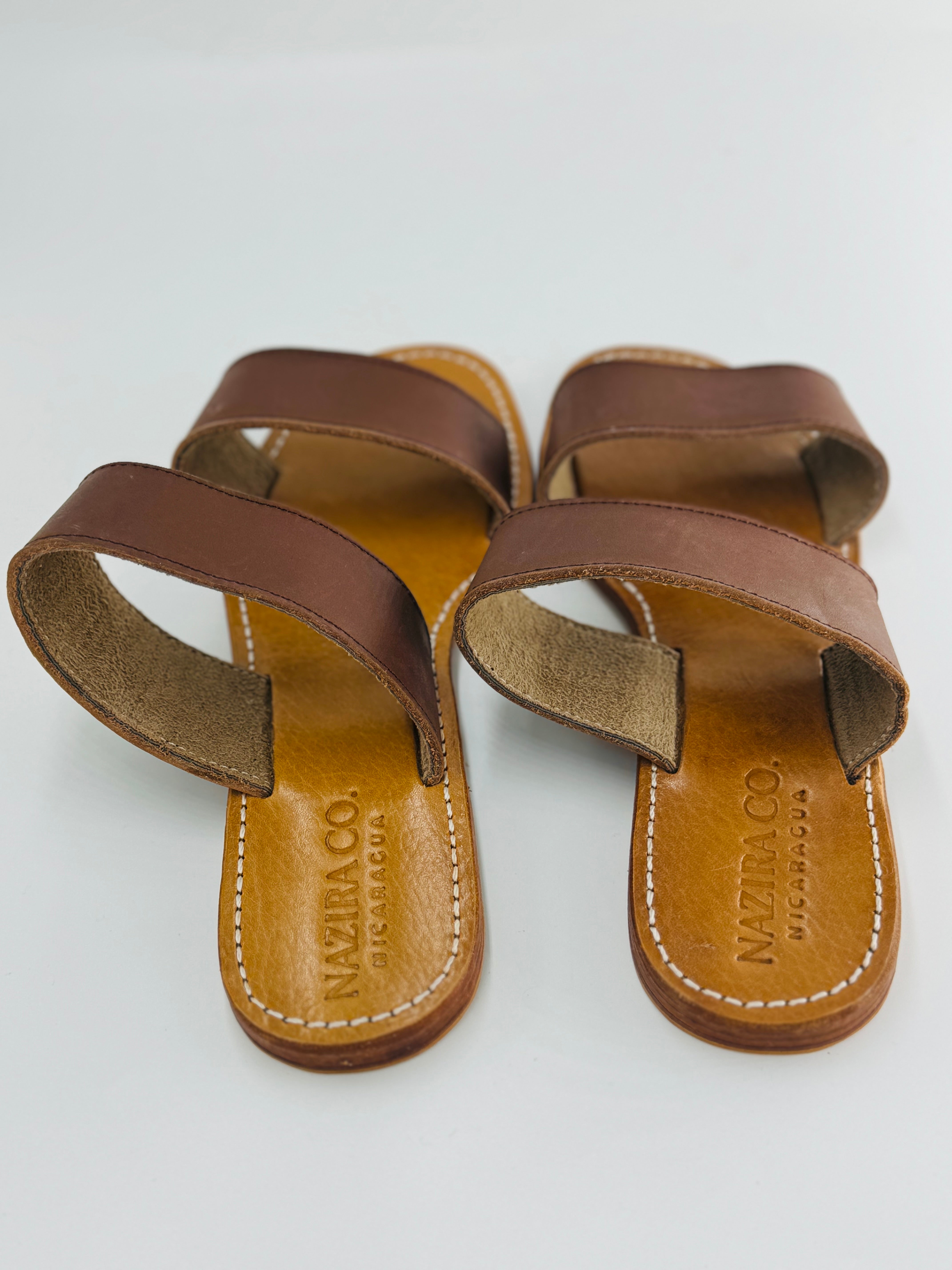 Flat leather sandal