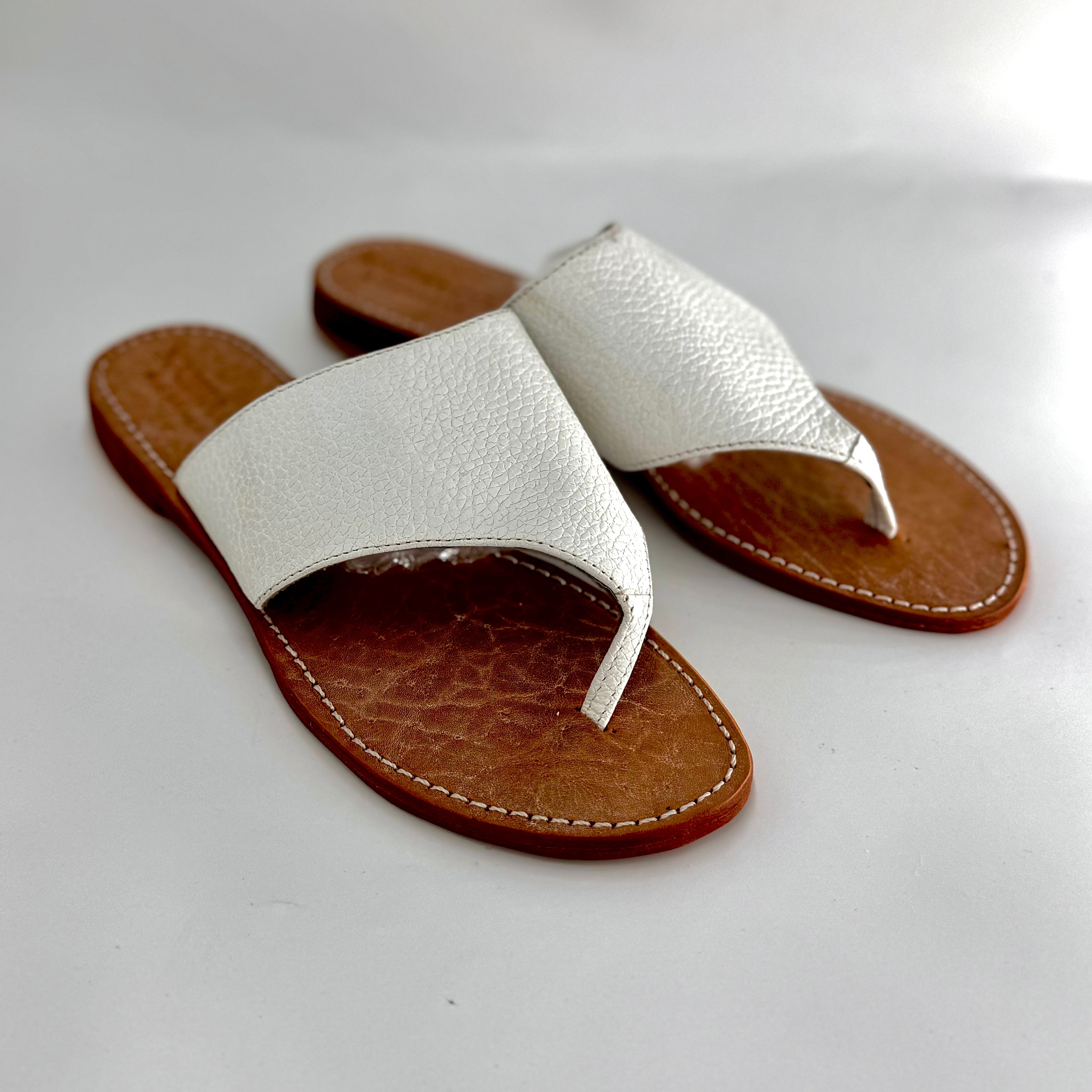 Flat leather sandals